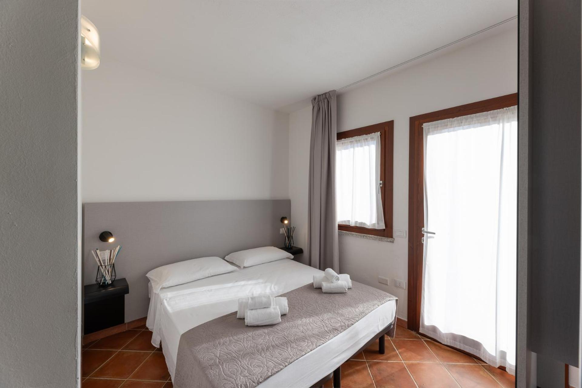 Residence Rocce Rosse Isola Rossa  Esterno foto