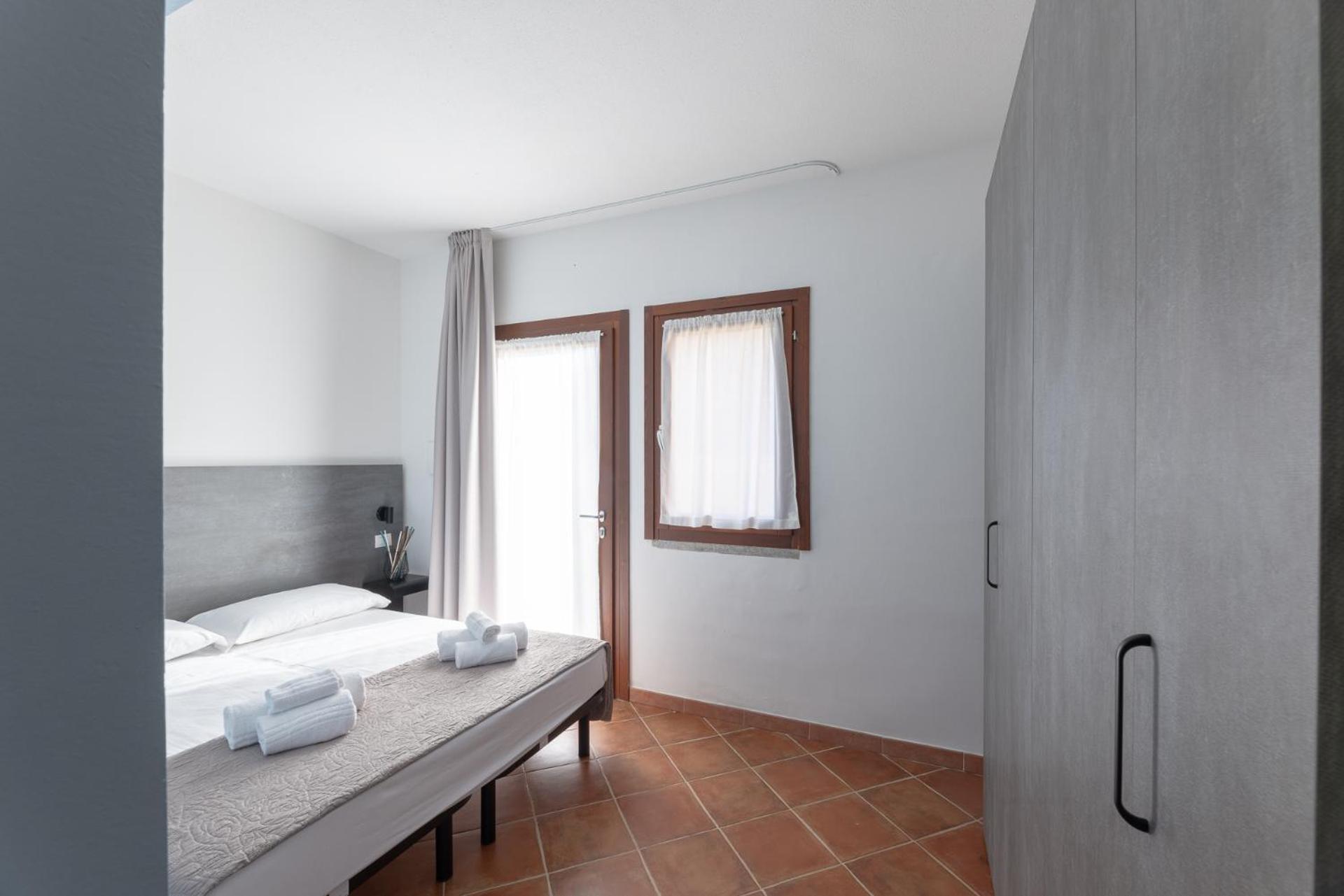 Residence Rocce Rosse Isola Rossa  Esterno foto
