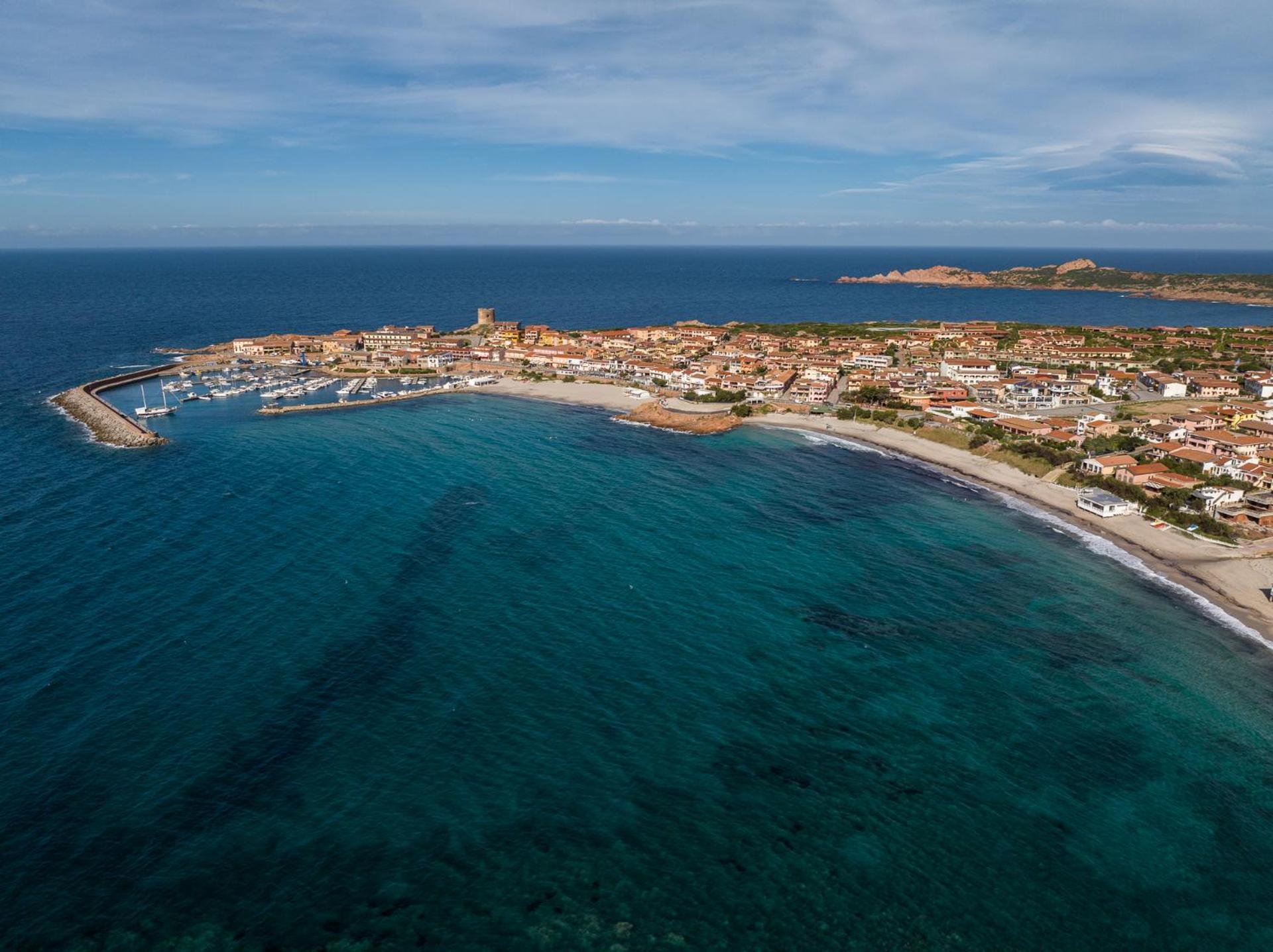 Residence Rocce Rosse Isola Rossa  Esterno foto