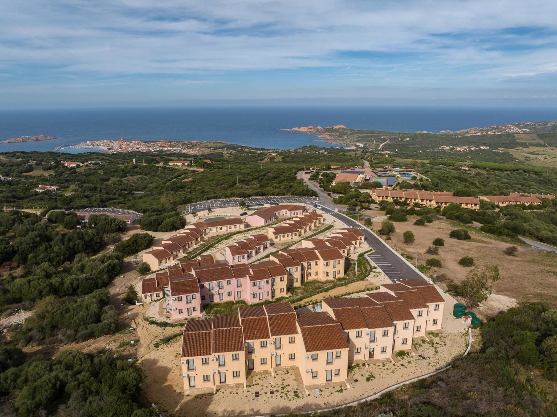 Residence Rocce Rosse Isola Rossa  Esterno foto