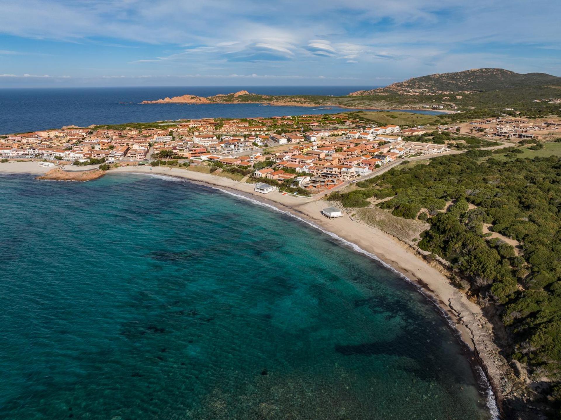 Residence Rocce Rosse Isola Rossa  Esterno foto