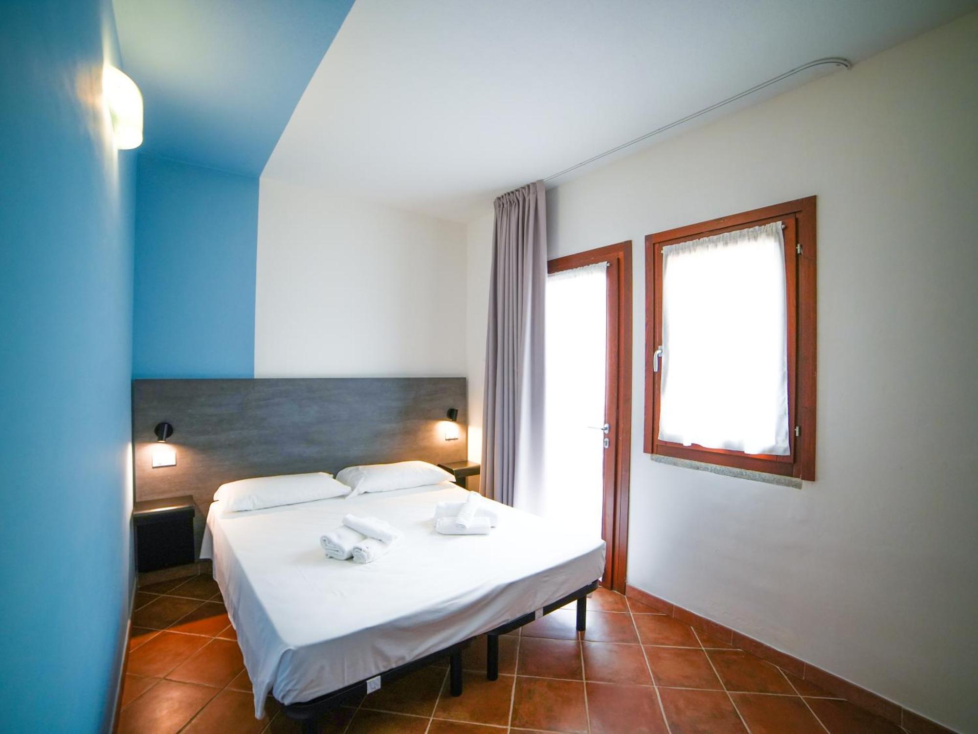 Residence Rocce Rosse Isola Rossa  Esterno foto