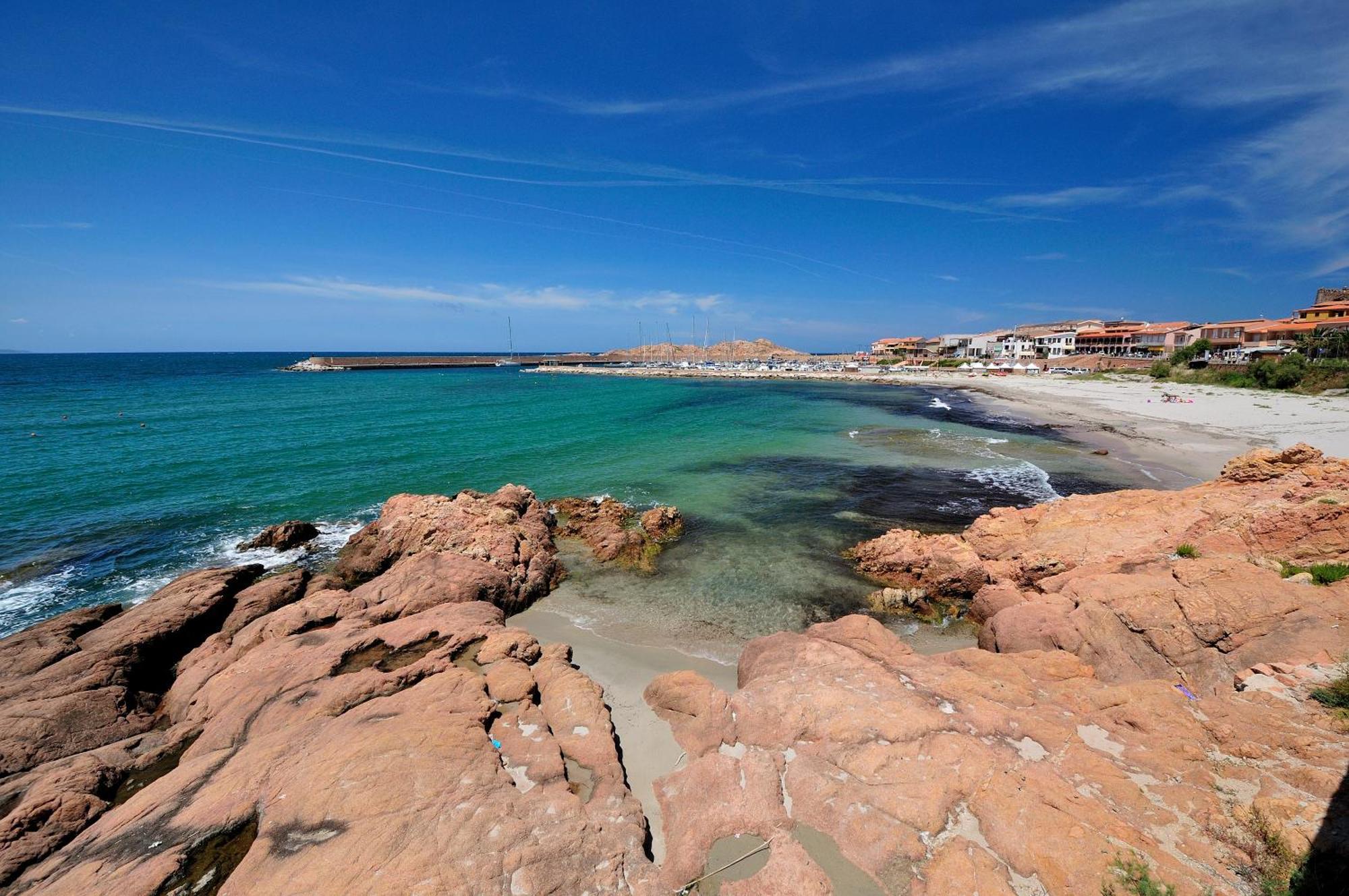 Residence Rocce Rosse Isola Rossa  Esterno foto